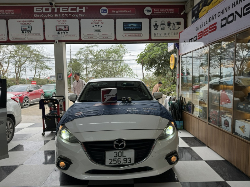 Độ đèn nâng cấp ánh sáng Nâng cấp Bi cho xe Mazda3 